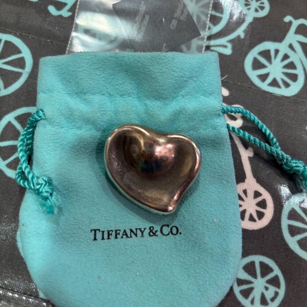 Tiffany & Co. Elsa Peretti Puff Heart Pin/Brooch